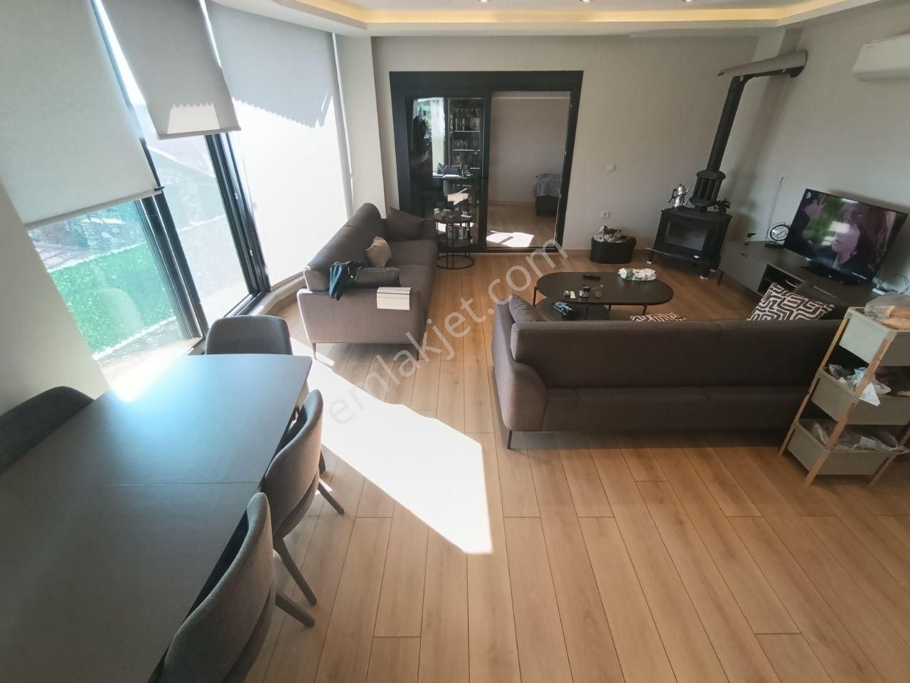 Yetkili - Pınarbaşında Deniz Manzaralı 4 Banyolu Tam Müstakil 4+1 Villa - Görsel 4