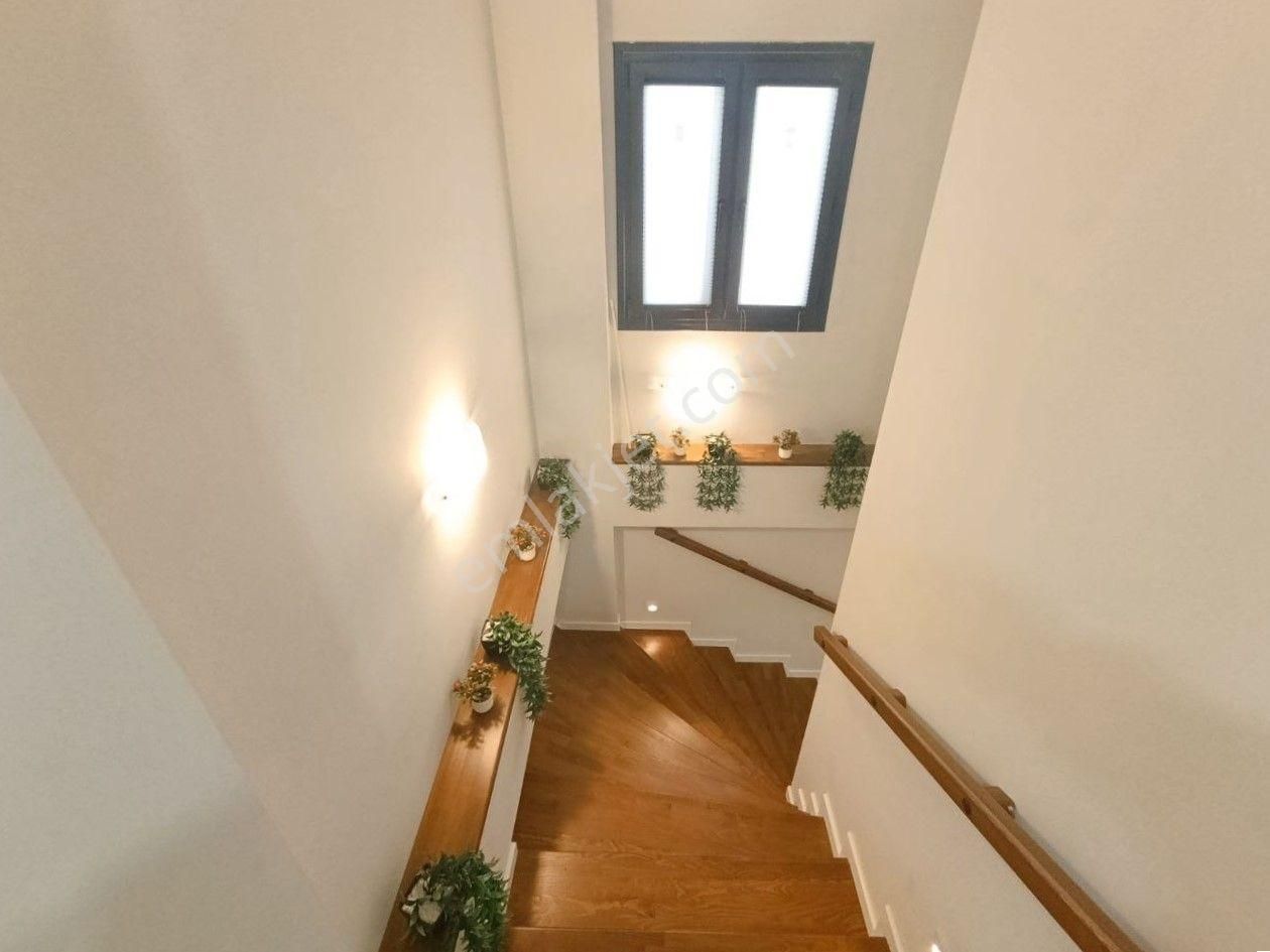 Yetkili - Pınarbaşında Deniz Manzaralı 4 Banyolu Tam Müstakil 4+1 Villa - Görsel 13