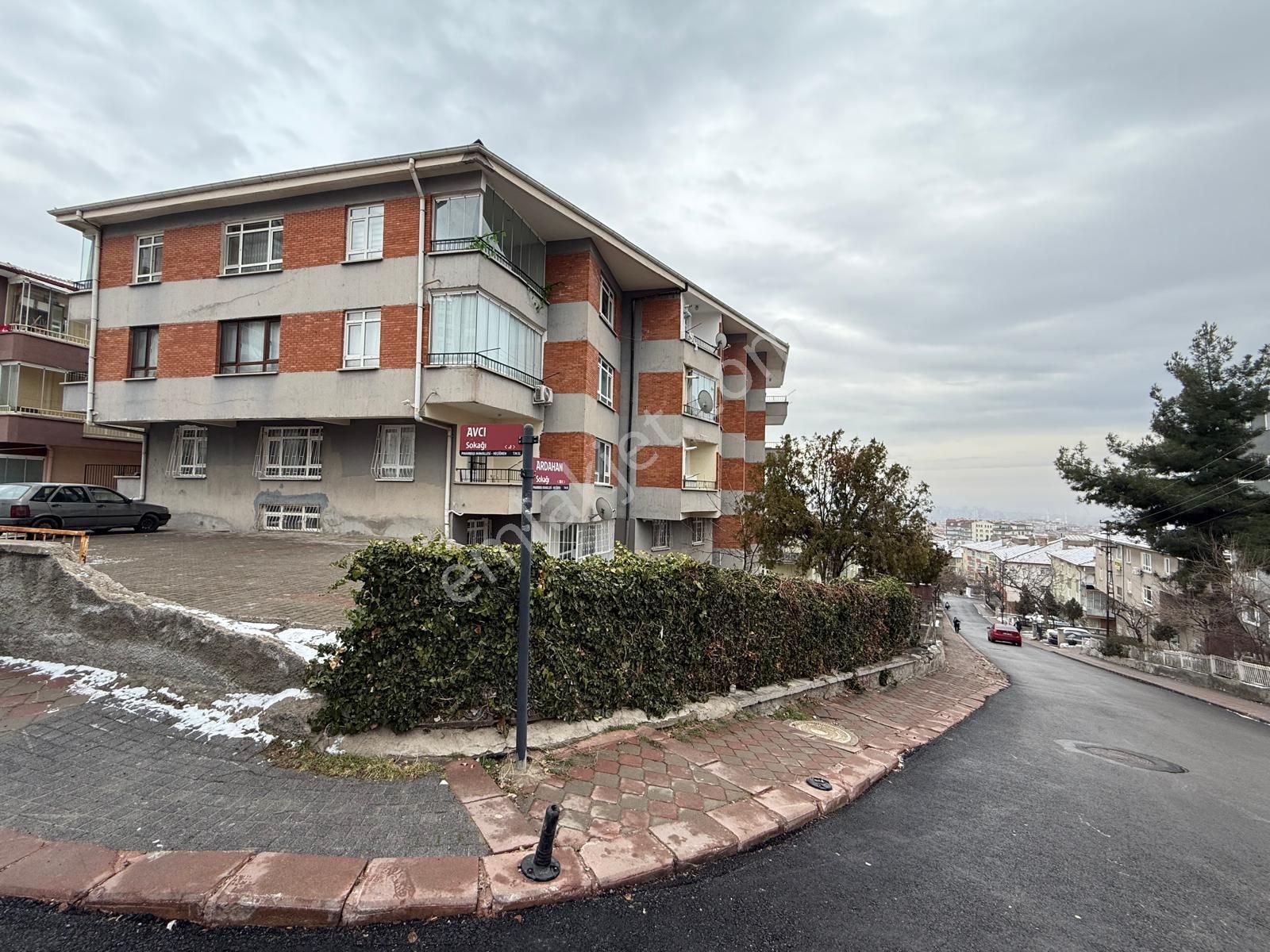 Pınarbaşında Bahce Katı Geniş M2 3+1 - Görsel 24