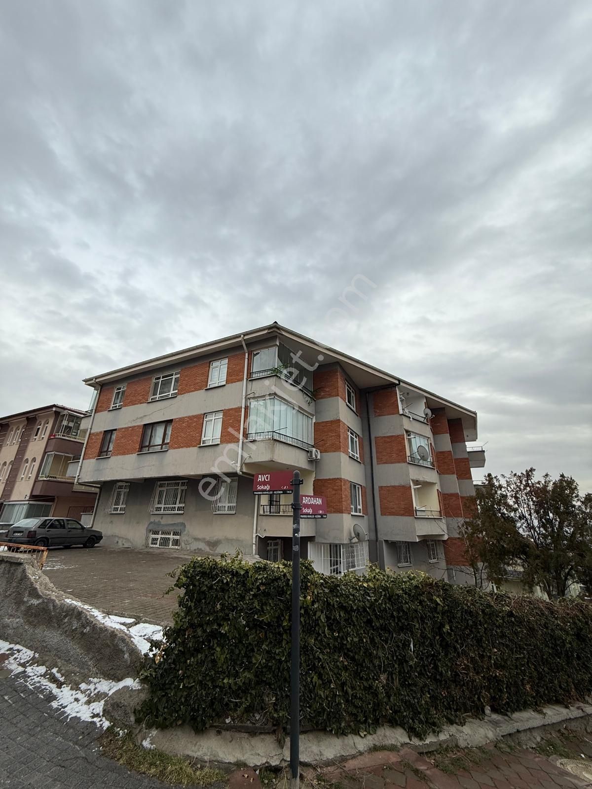 Pınarbaşında Bahce Katı Geniş M2 3+1 - Görsel 26