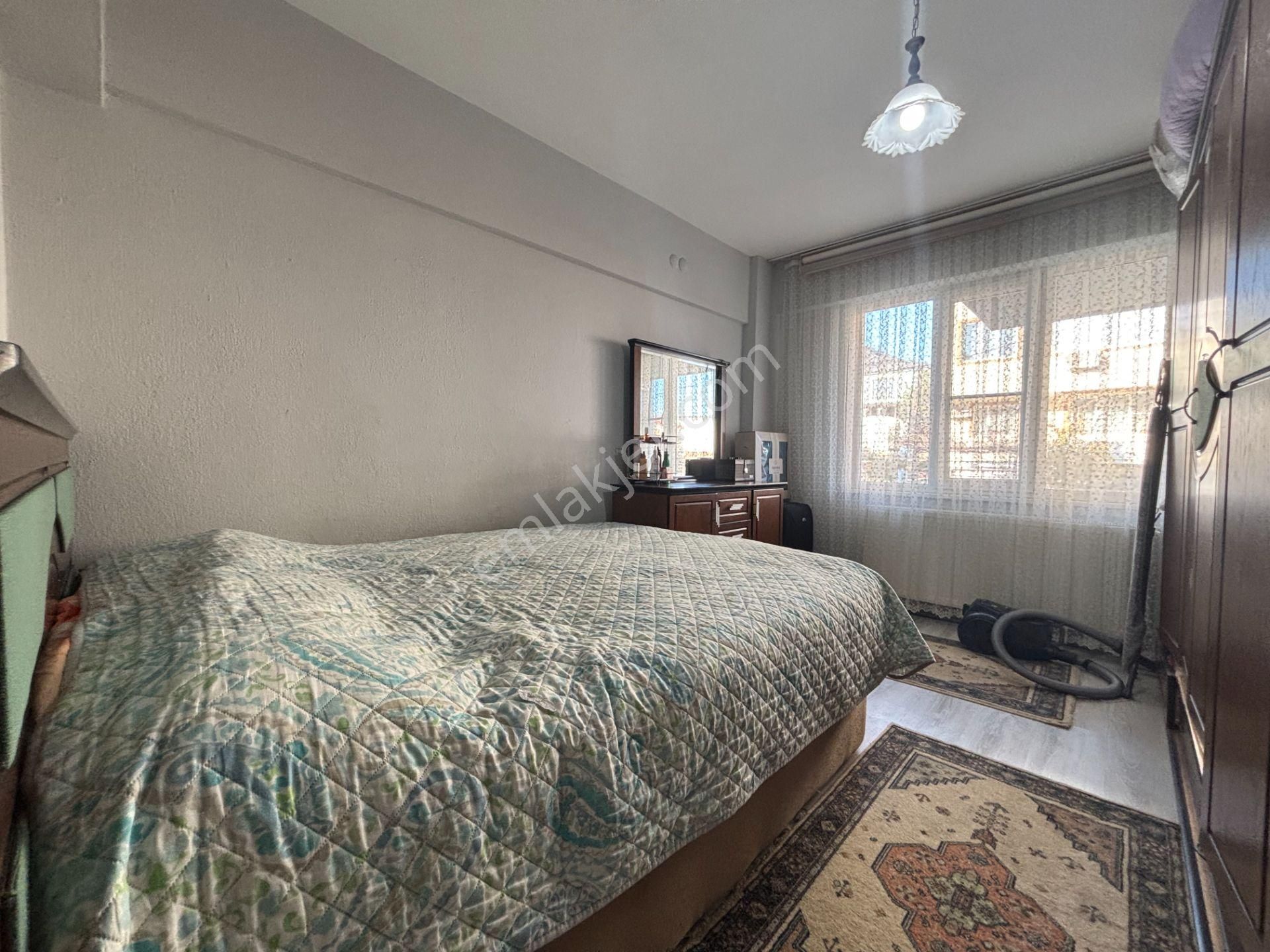 ▀mera Emlaktan Diş Hast Yakını 2+1 Ayrı Mutfak Çift Cephe Daire - Görsel 15