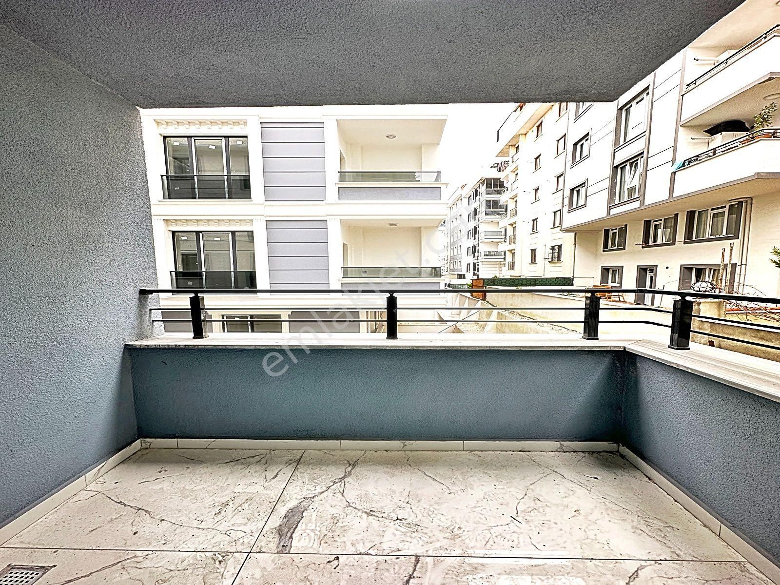 Beylikdüzü Yakuplu Mahallesinde Sıfır Arakat Balkonlu 2+1 Daire - Görsel 3