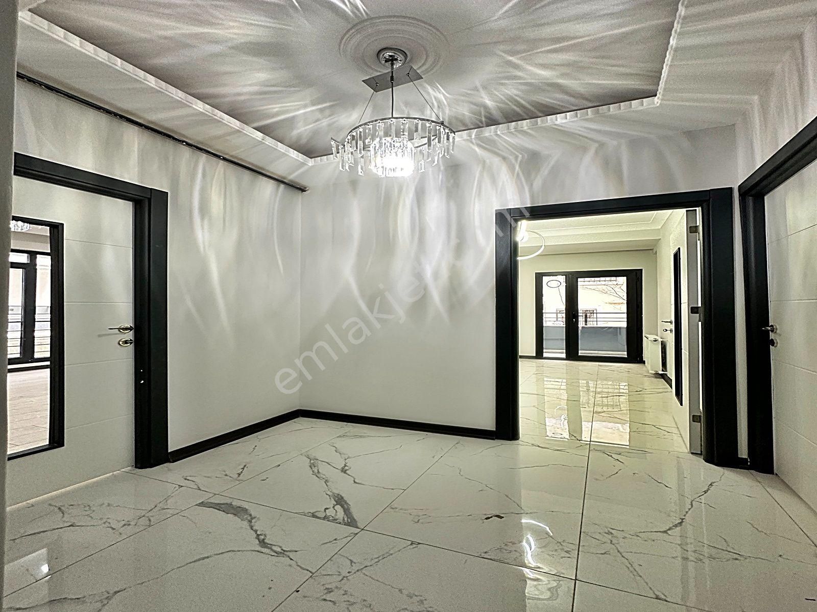 Beylikdüzü Yakuplu Mahallesinde Sıfır Arakat Balkonlu 2+1 Daire - Görsel 4