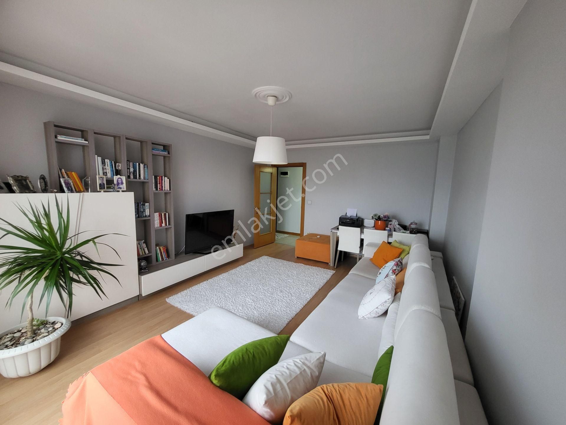 Ümraniye'de 2+1, 70m² Net, Güney Cephe, Eşyasız Kiralık Daire - Görsel 9