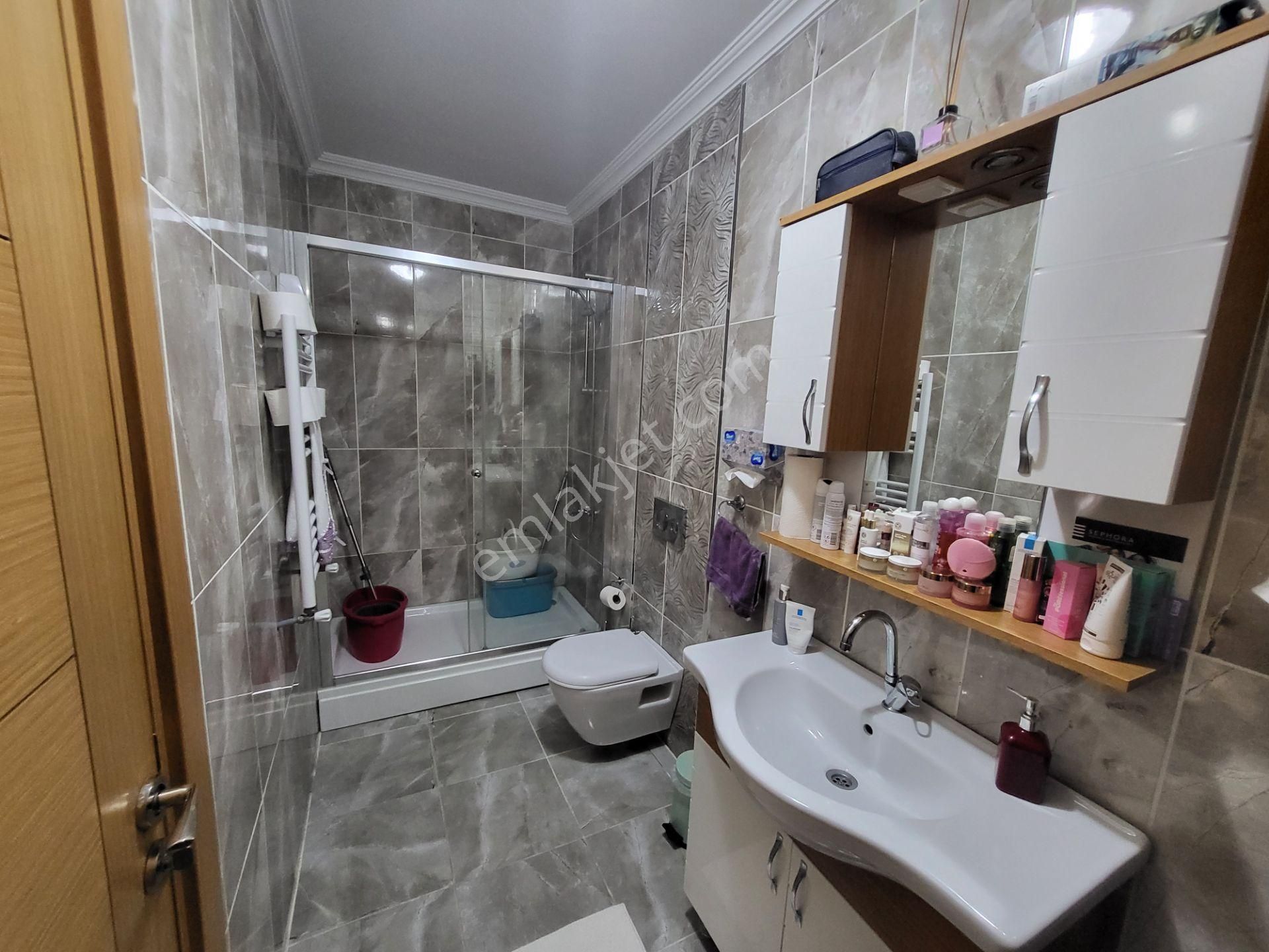 Ümraniye'de 2+1, 70m² Net, Güney Cephe, Eşyasız Kiralık Daire - Görsel 14