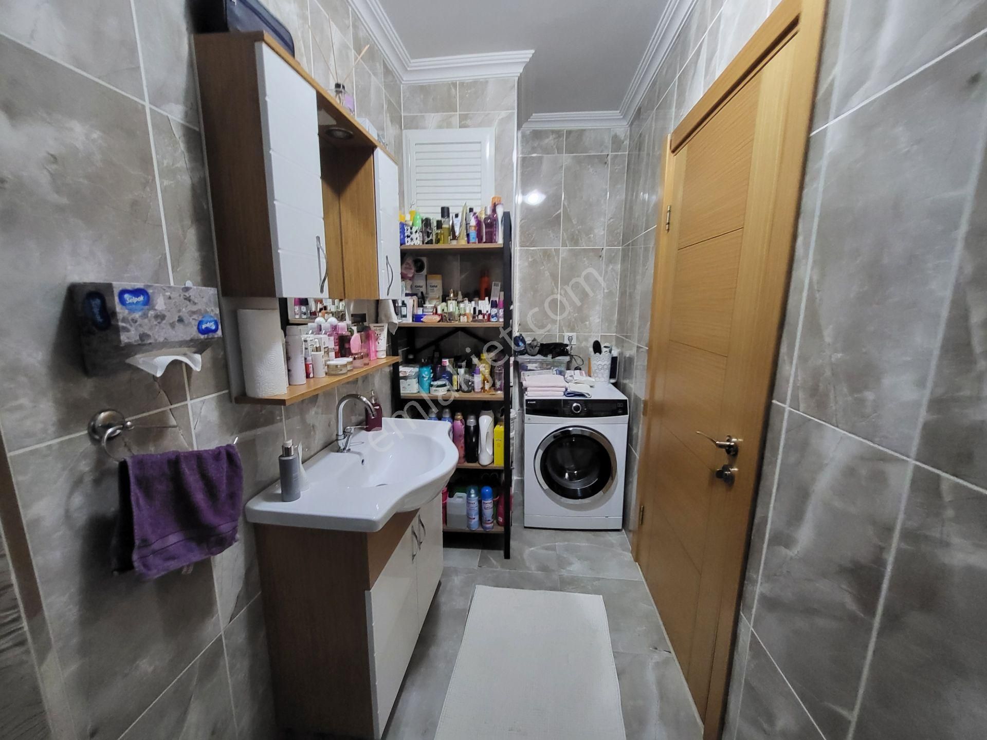 Ümraniye'de 2+1, 70m² Net, Güney Cephe, Eşyasız Kiralık Daire - Görsel 13