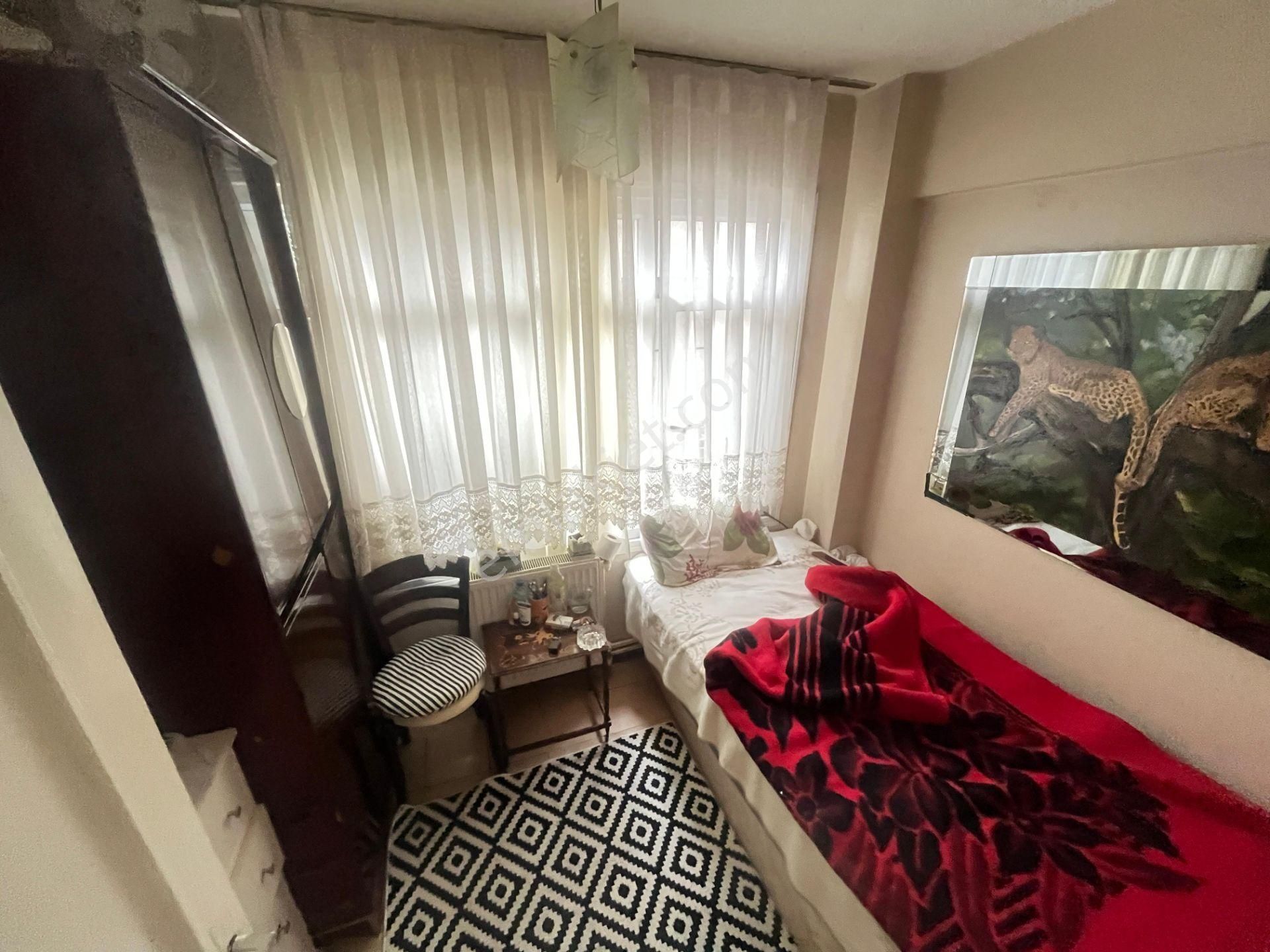 Üsküdar Ayazmada Muhteşem Lokasyonda 2+1 Ara Kat 90m² - Görsel 12