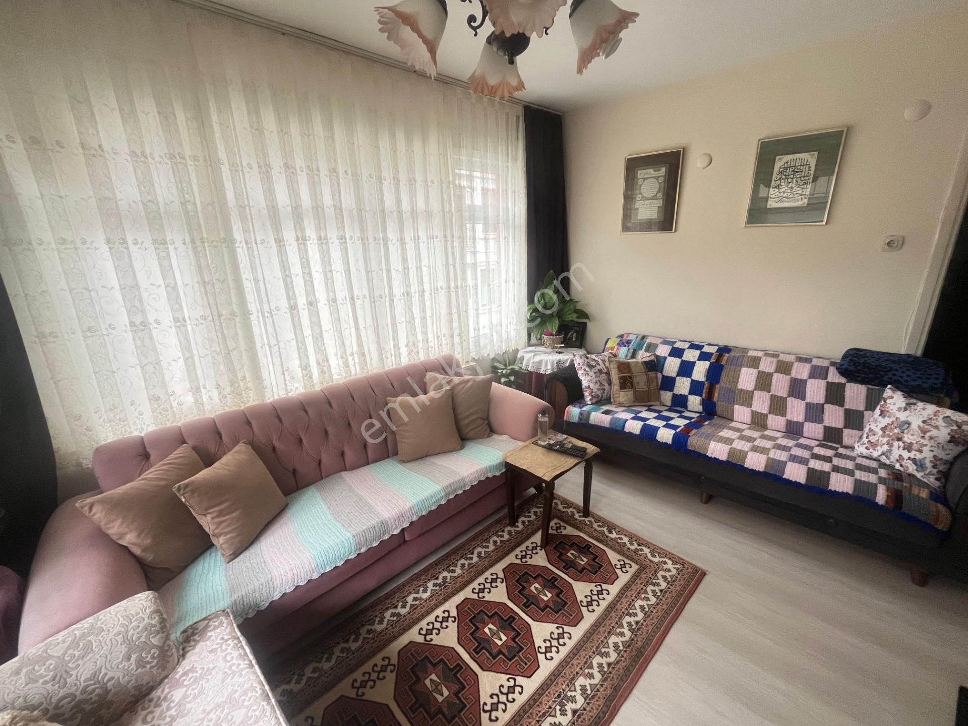 Üsküdar Ayazmada Muhteşem Lokasyonda 2+1 Ara Kat 90m² - Görsel 4