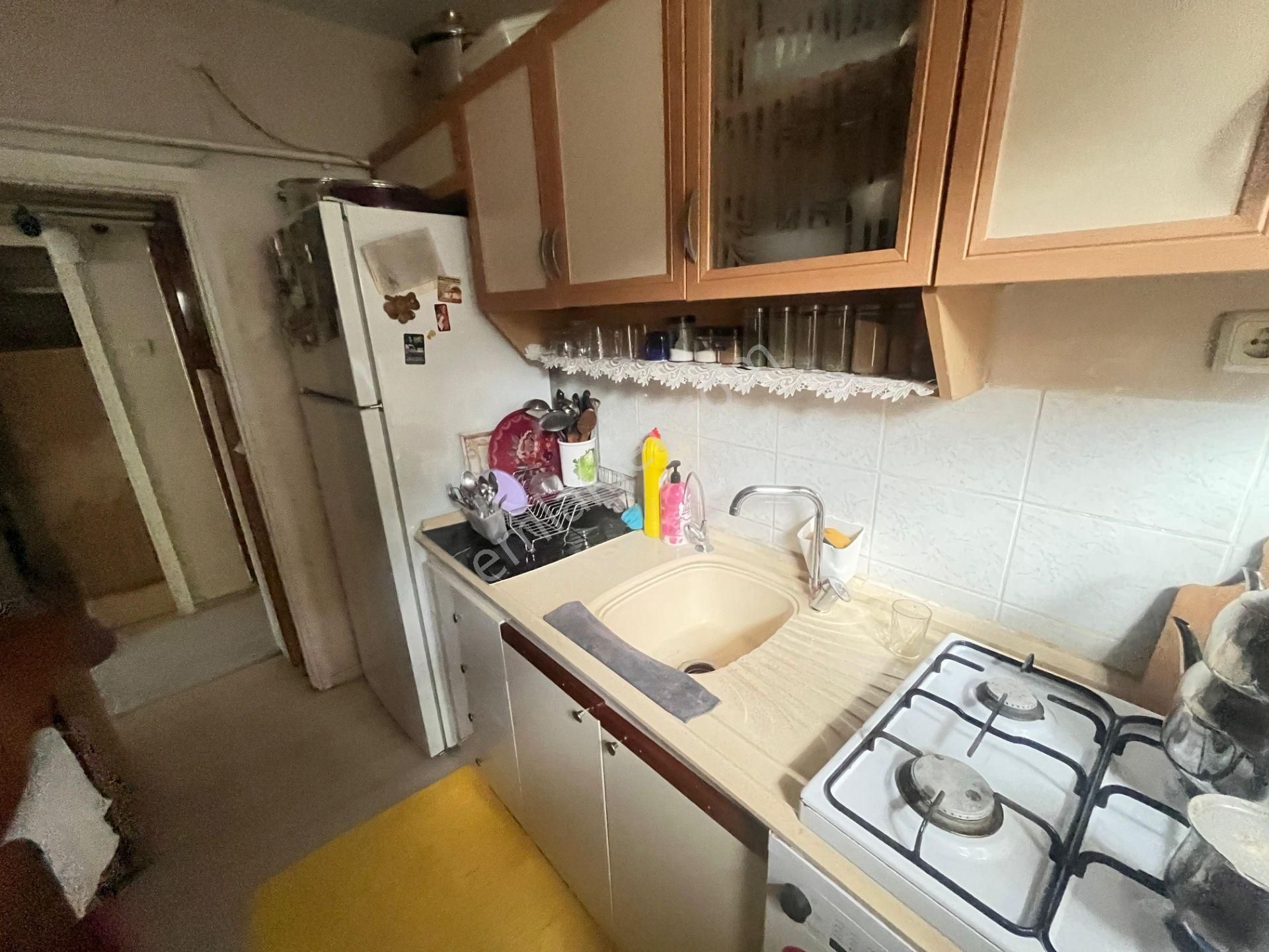 Üsküdar Ayazmada Muhteşem Lokasyonda 2+1 Ara Kat 90m² - Görsel 15