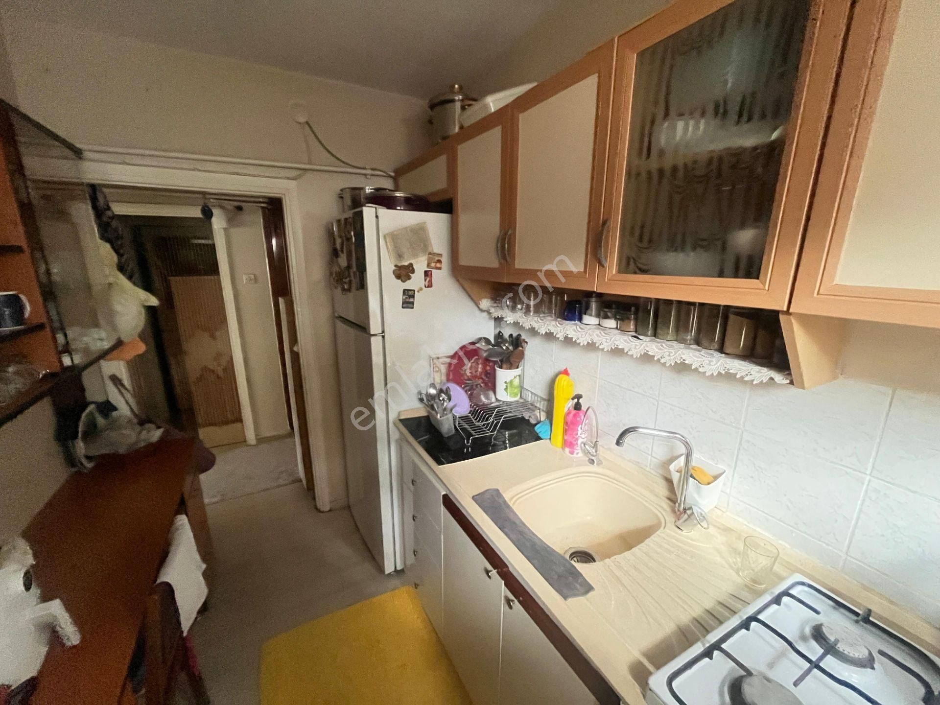 Üsküdar Ayazmada Muhteşem Lokasyonda 2+1 Ara Kat 90m² - Görsel 5