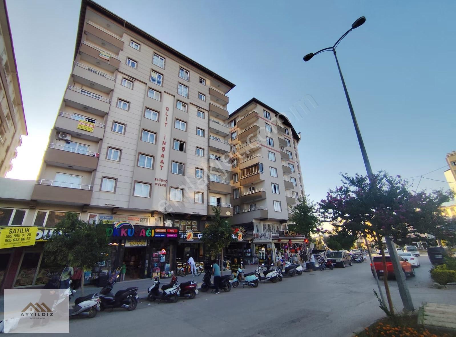 Ayyıldız Emlaktan Geniş 1+1 Eşyalı Park Çepheli Çift Cepheli