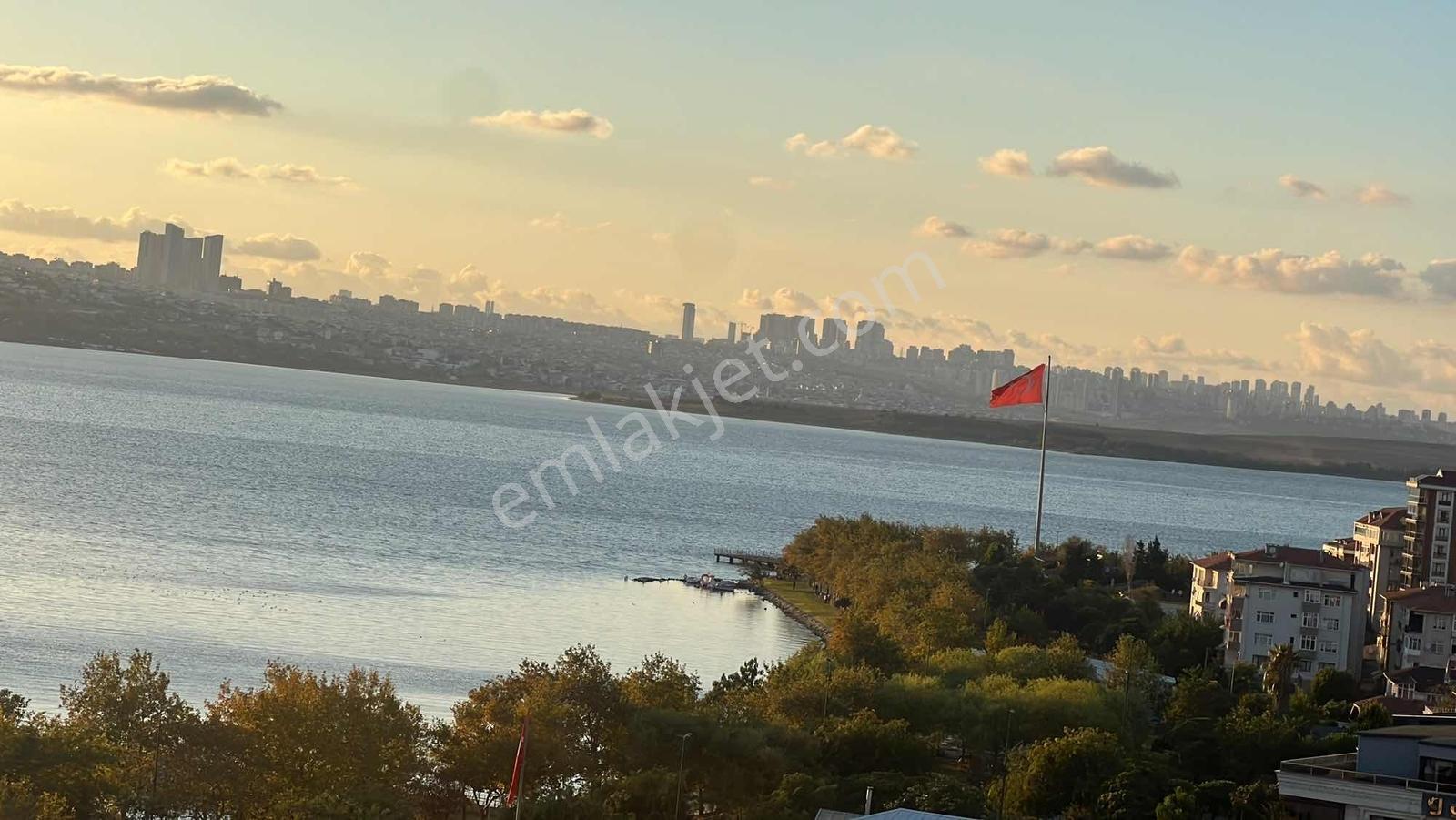 Göze Emlaktan Satılık Site İçerisinde 1+1 Manzaralı Daire - Görsel 3