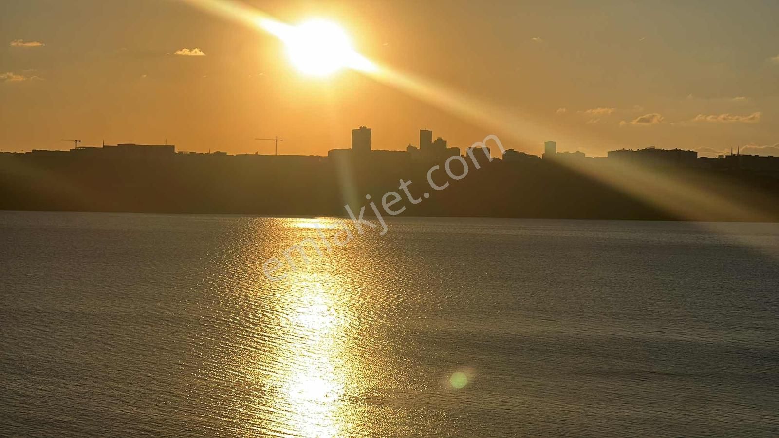 Göze Emlaktan Satılık Site İçerisinde 1+1 Manzaralı Daire - Görsel 16