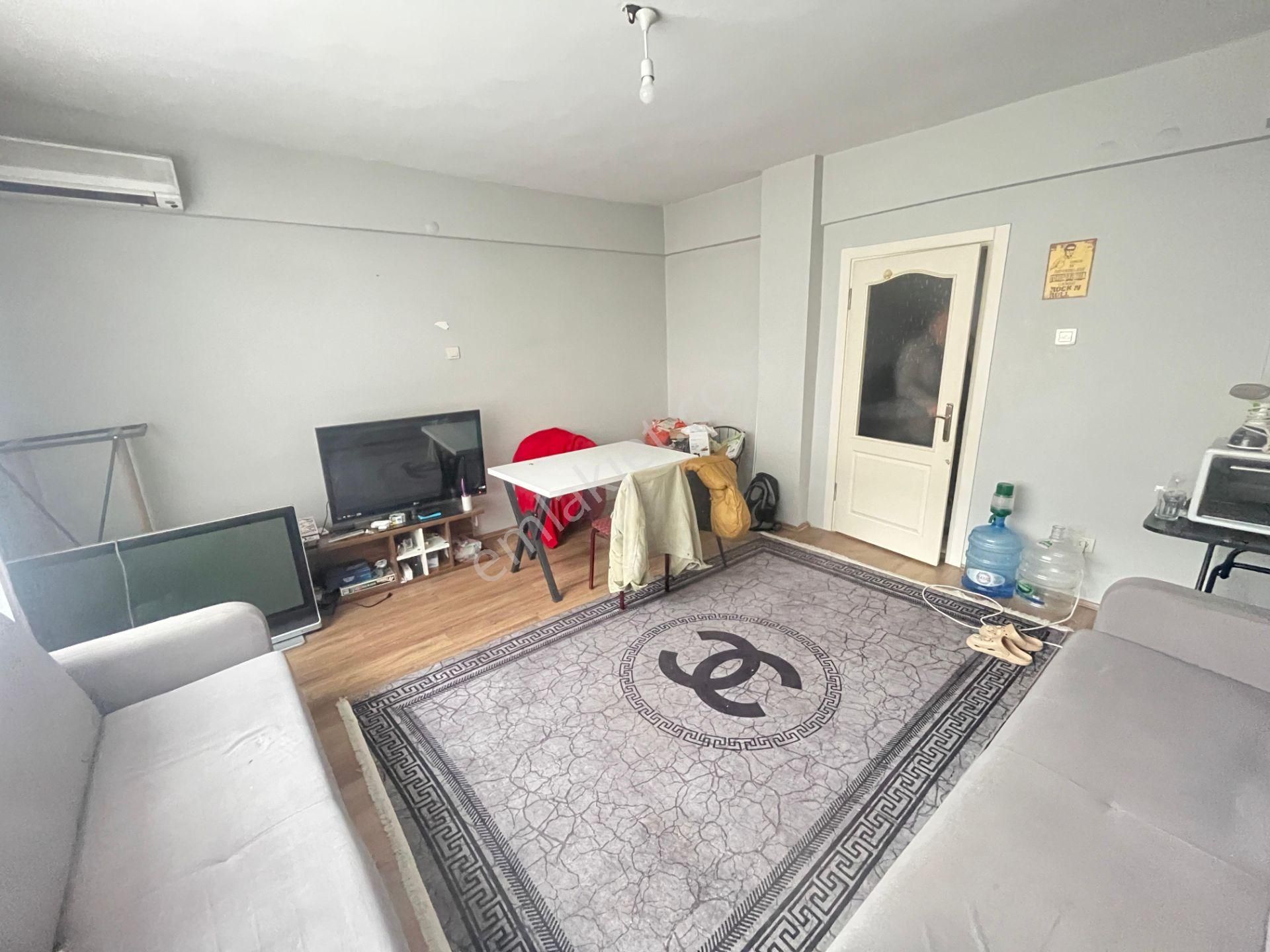 Üsküdar Sultan Tepede Marmaraya 7-8 Dakika Ara Kat 2+1 95m² - Görsel 2