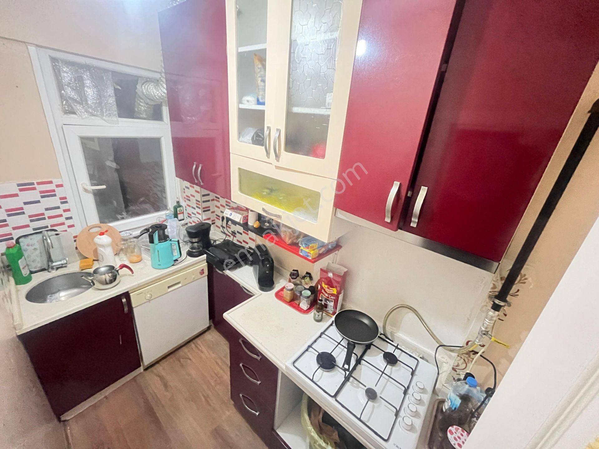 Üsküdar Sultan Tepede Marmaraya 7-8 Dakika Ara Kat 2+1 95m² - Görsel 8