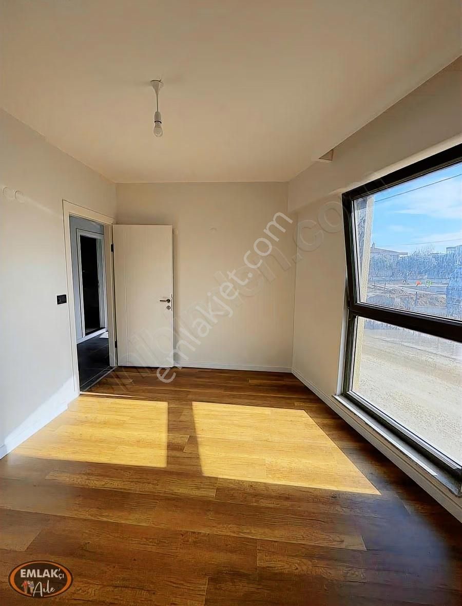 Bandırma'da Aydınlık Merkezi Konumda Sıfır Kiralık Ofis - Görsel 20