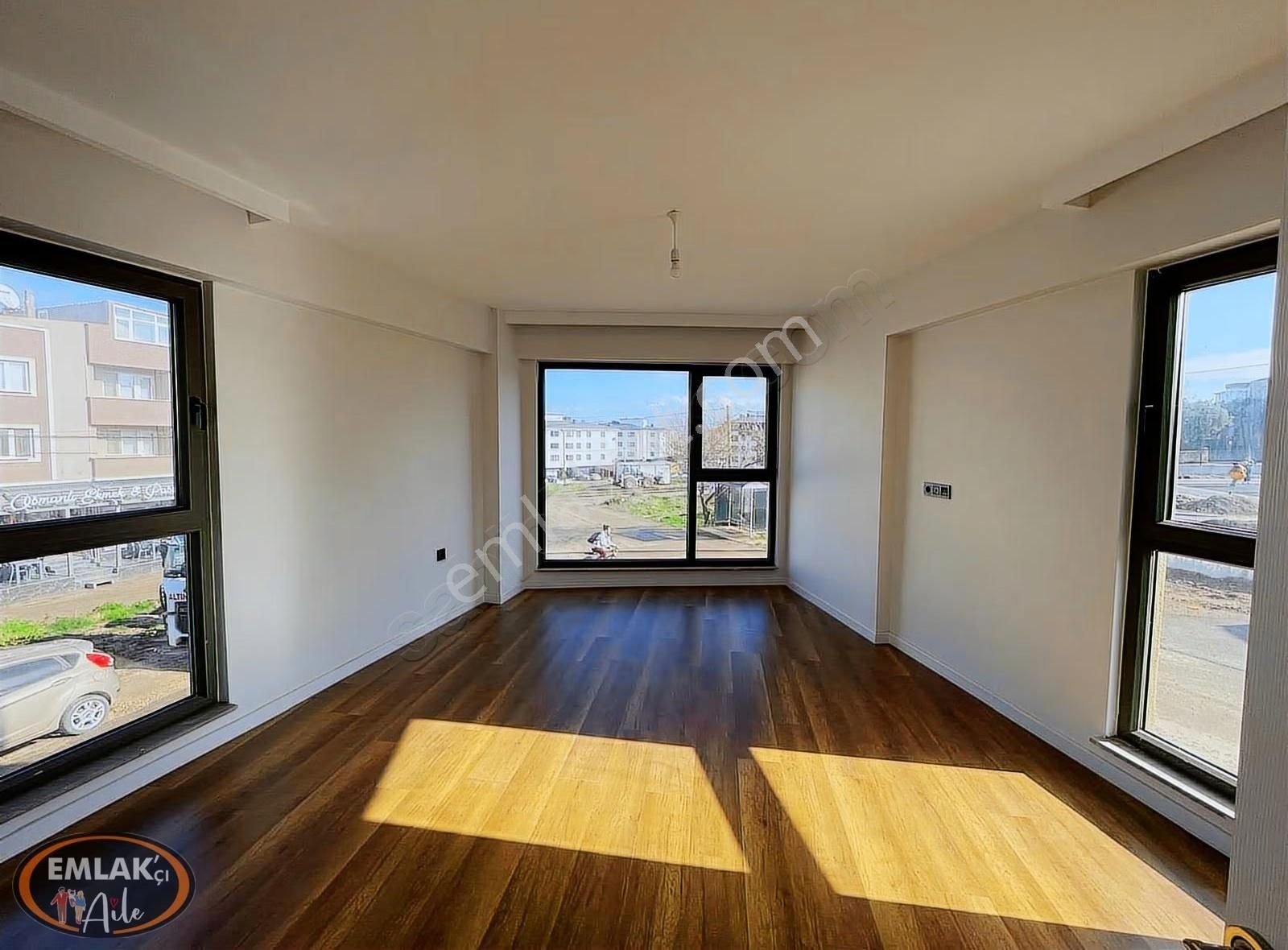 Bandırma'da Aydınlık Merkezi Konumda Sıfır Kiralık Ofis - Görsel 15