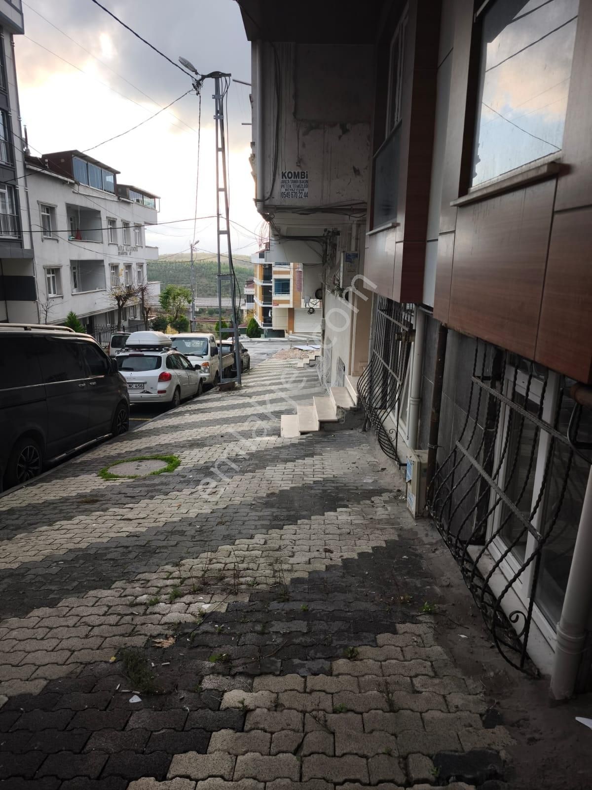 Arnavutköy Merkez Mahallesinde Kiralık 2+1 Daire - Görsel 2