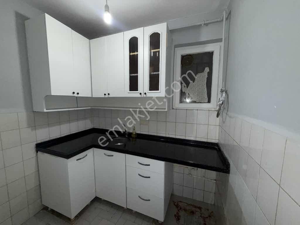 Metro:3 Dk Şişli Mecidiyeköy Merkezde Kiralık 2+1 Daire Boyalı - Görsel 13