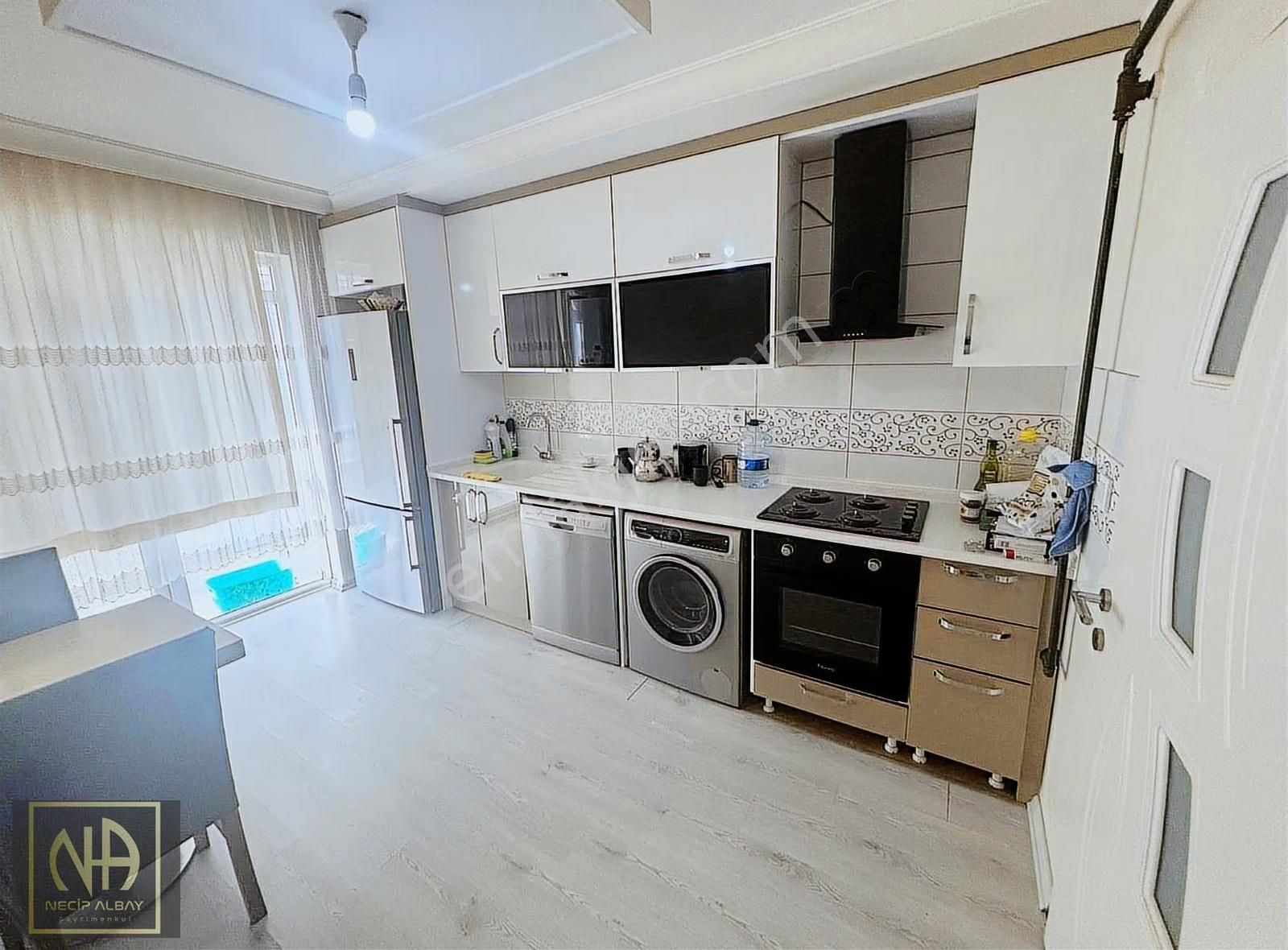 Merkezi Konumda Asansörlü Bakımlı 3+1 Daire - Görsel 11