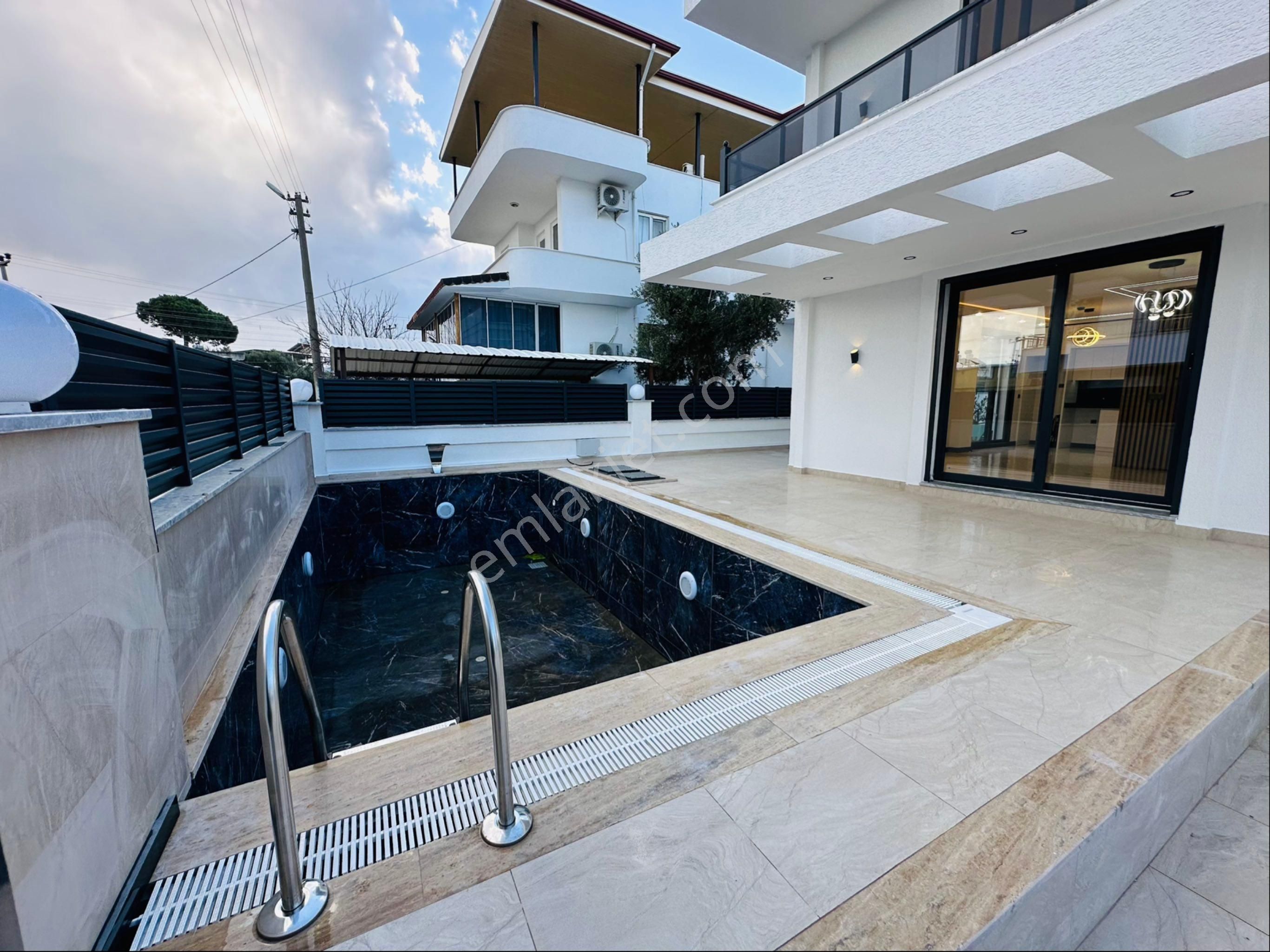 Didimde Denize 450m Mesafede Satılık Lüks Villa - Görsel 14