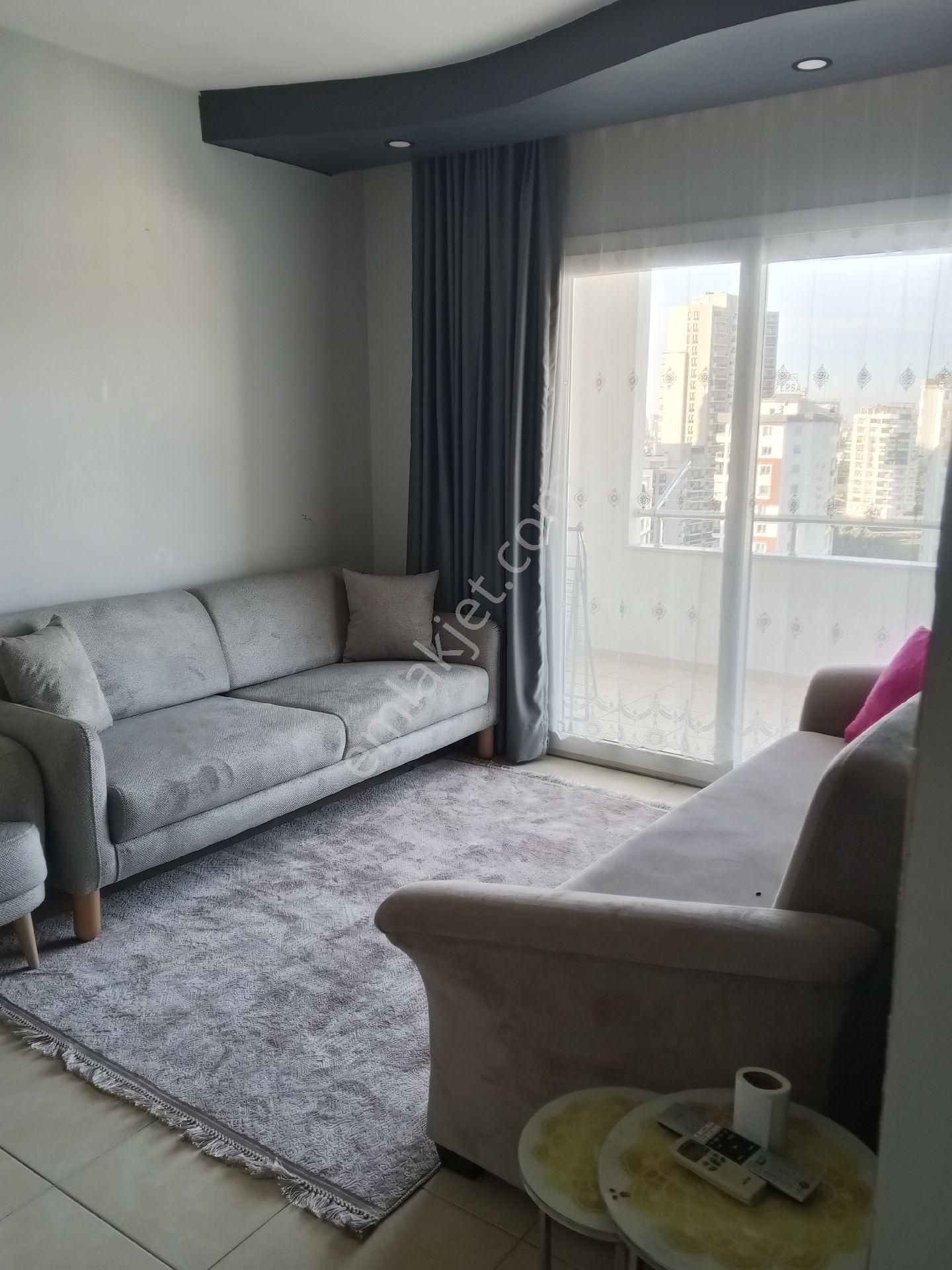 Üniversite Caddesi'nde Eşyalı 1+1 Aylık Ödemeli Kiralık Daire