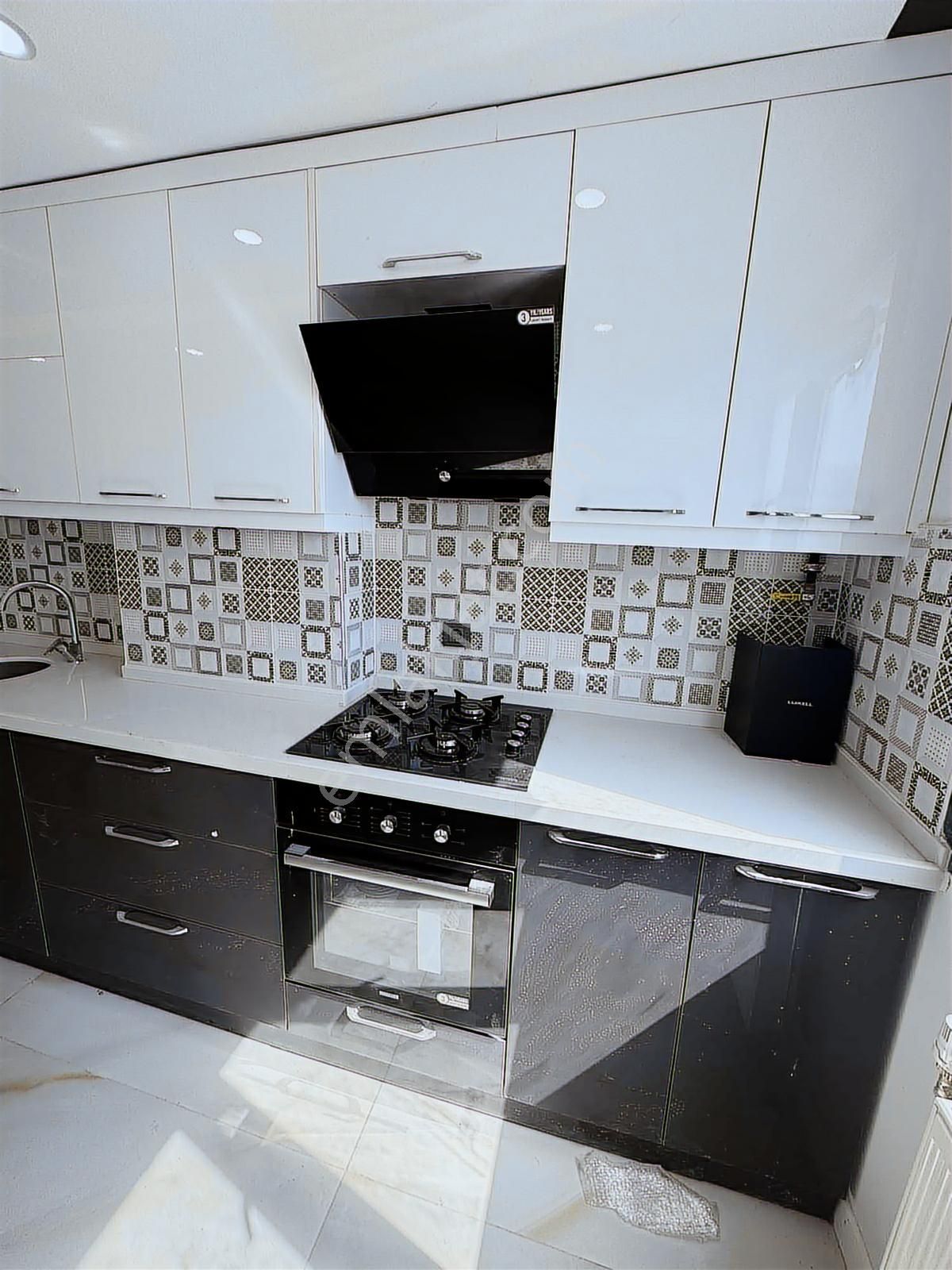 Küçükçekmece Fatih Mahallesi 2+1 Klimalı Satılık Daire - Görsel 16