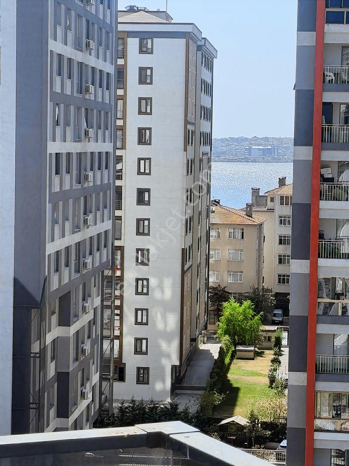 Küçükçekmece Fatih Mahallesi 2+1 Klimalı Satılık Daire - Görsel 29