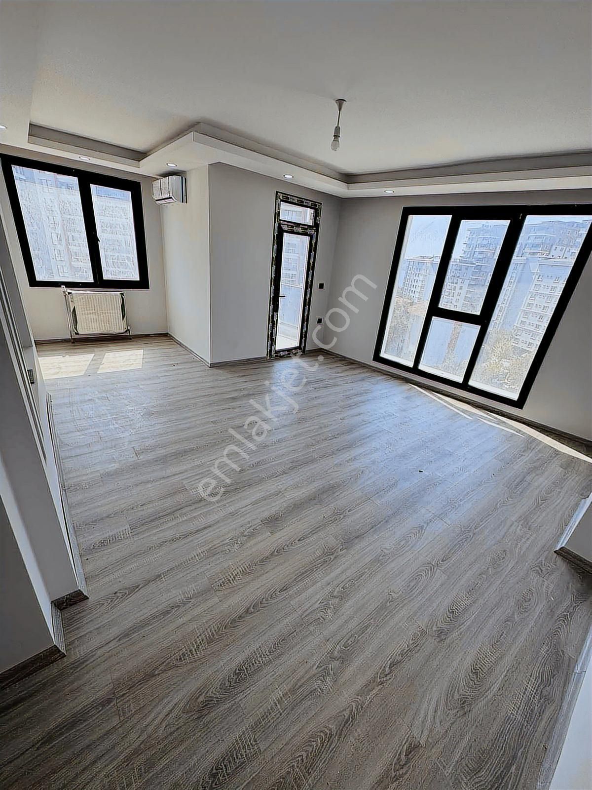 Küçükçekmece Fatih Mahallesi 2+1 Klimalı Satılık Daire - Görsel 12