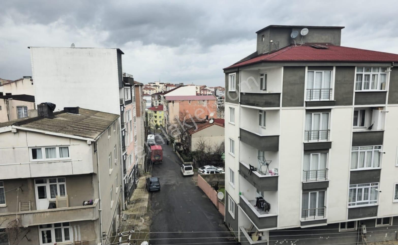 Nusratiye Mah. Ara Kat 12.yaşında 2+1 Satılık Daire - Görsel 4