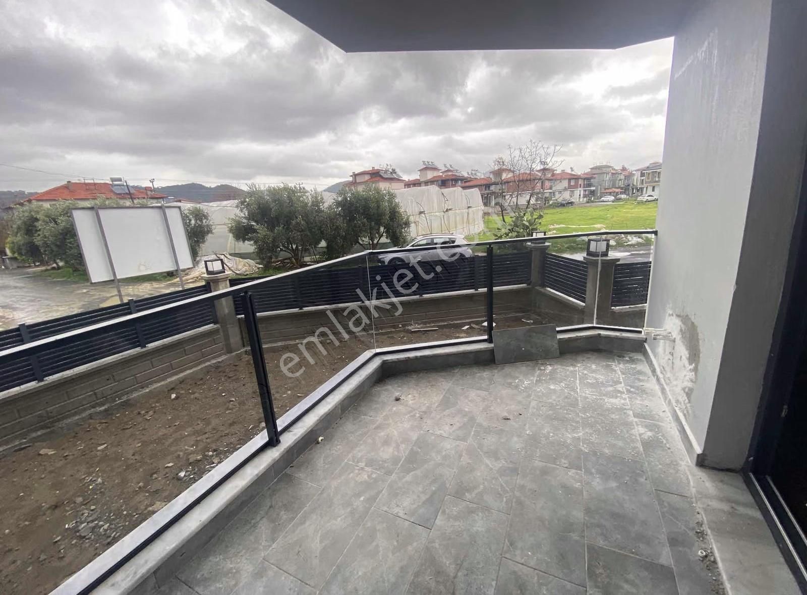 Gizem'li Emlaktan Lüks İşçiliğe Sahip Satılık 2+1 Daire - Görsel 7