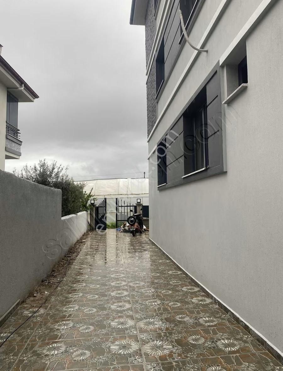 Gizem'li Emlaktan Lüks İşçiliğe Sahip Satılık 2+1 Daire - Görsel 10