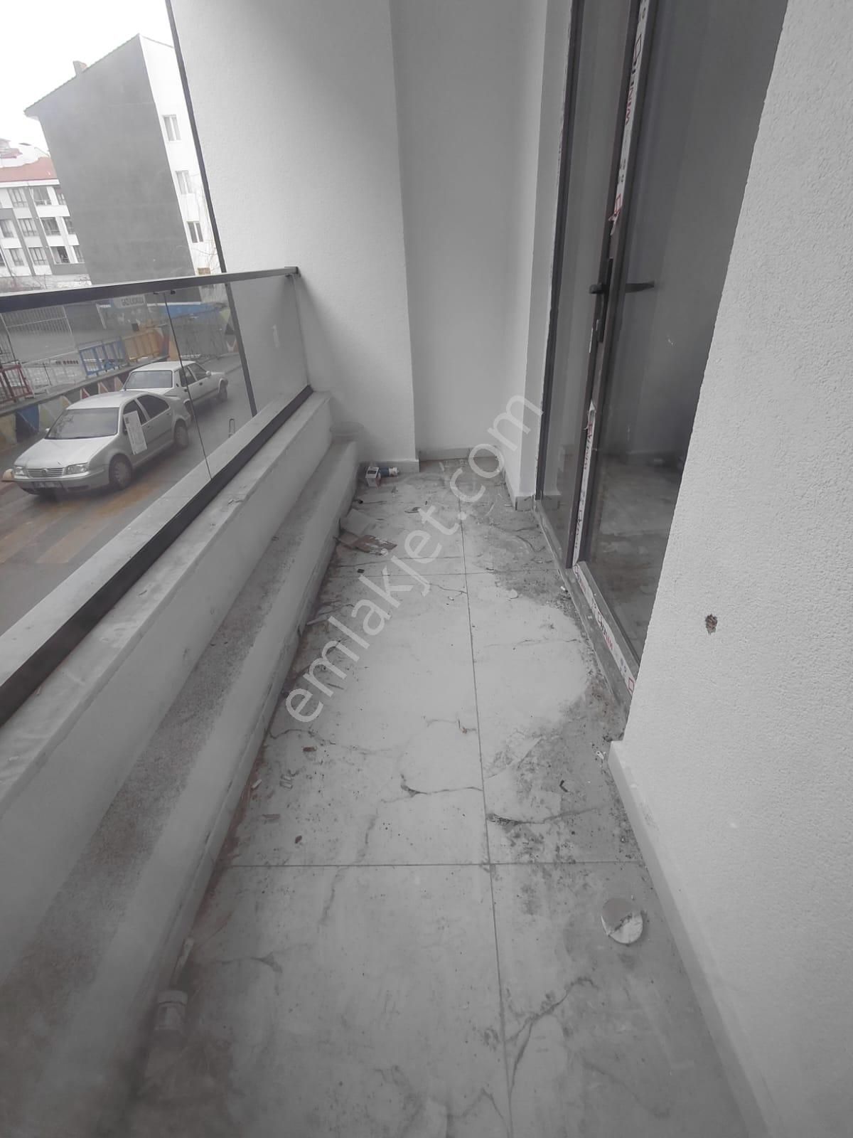 Ömerağa Mah Tramvay Yakını Ebeveyn Banyolu Sıfır 2+1 Daire Zm-16 - Görsel 7