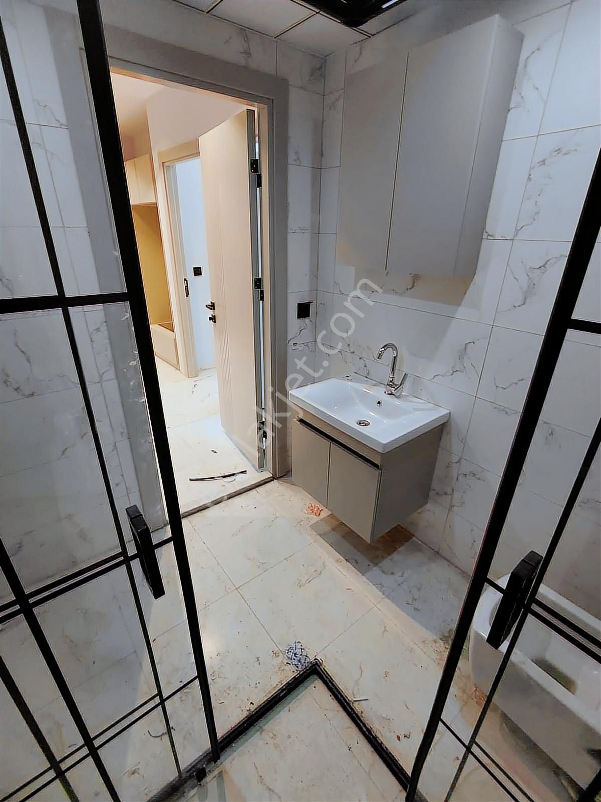 Ömerağa Mah Tramvay Yakını Ebeveyn Banyolu Sıfır 2+1 Daire Zm-16 - Görsel 10