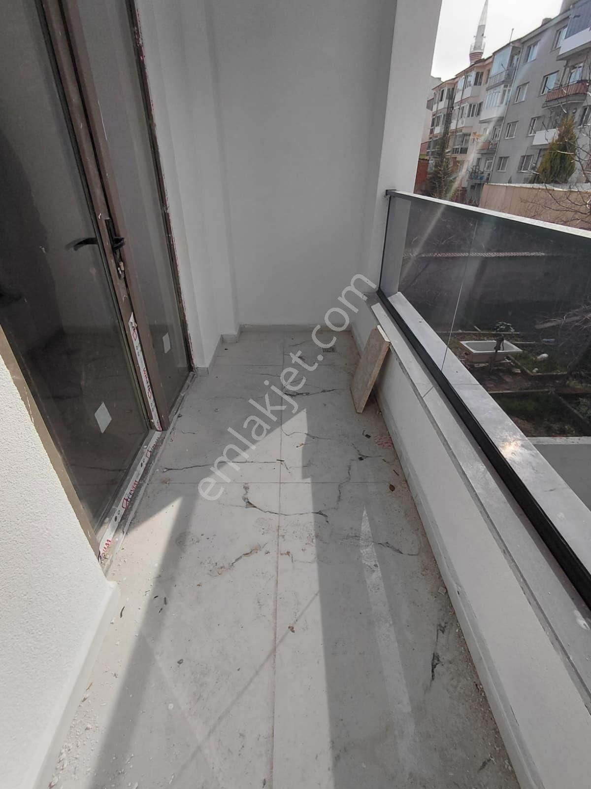 Ömerağa Mah Tramvay Yakını Ebeveyn Banyolu Sıfır 2+1 Daire Zm-16 - Görsel 32