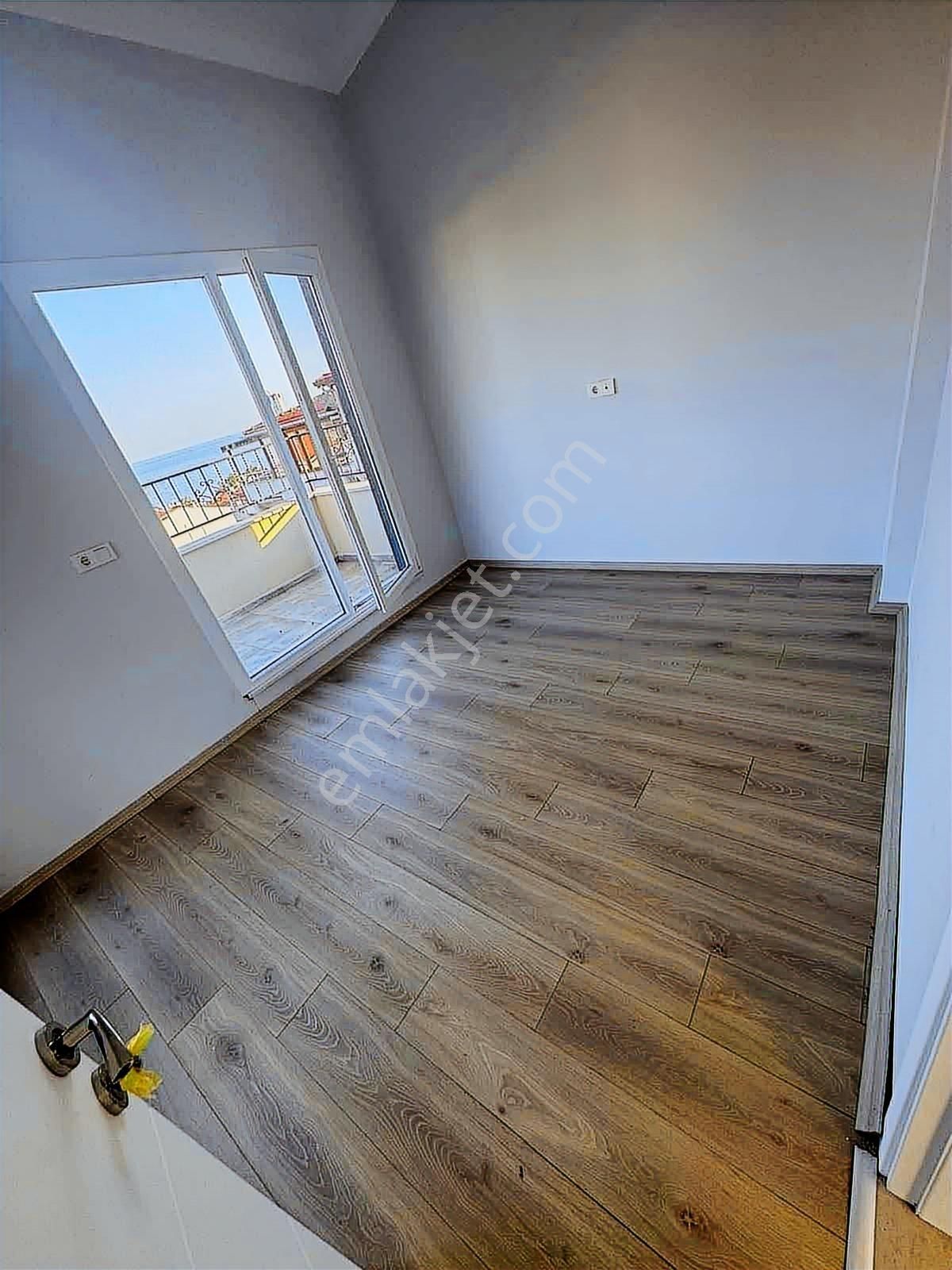 Marmara Ereğlisi 4 Katlı 5+1 Tripleks Villa - Görsel 2