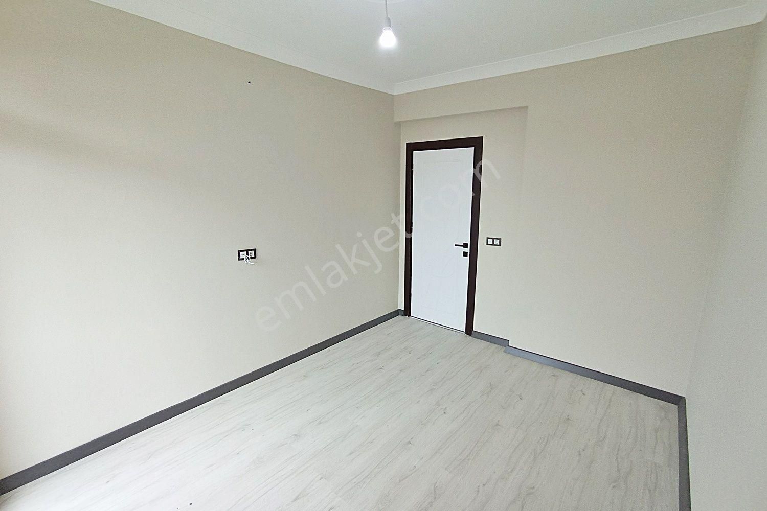 Veliköy'de Çift Balkonlu Oturuma Hazır 2+1 Satılık Daire! - Görsel 17