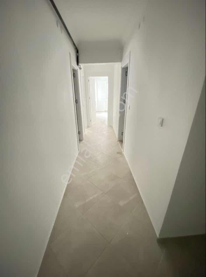 Bozyaka Cadde Dibinde 2+1 Arakat Doğalgazlı Kiralık Daire - Görsel 10