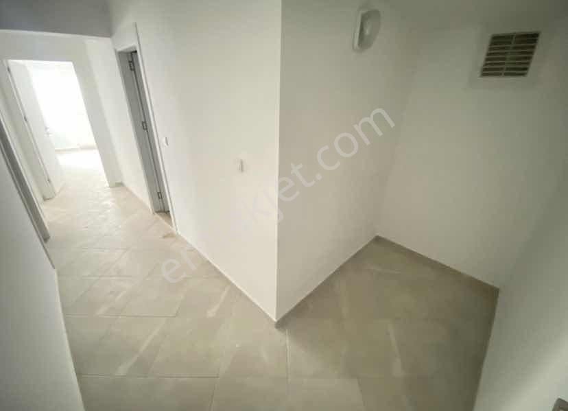 Bozyaka Cadde Dibinde 2+1 Arakat Doğalgazlı Kiralık Daire - Görsel 5