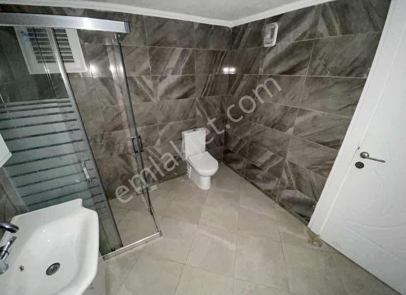 Bozyaka Cadde Dibinde 2+1 Arakat Doğalgazlı Kiralık Daire - Görsel 12