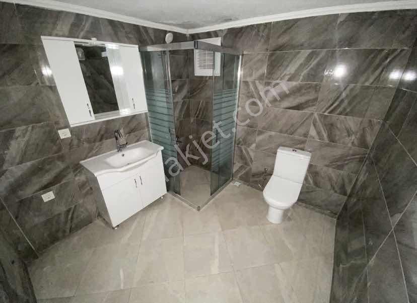 Bozyaka Cadde Dibinde 2+1 Arakat Doğalgazlı Kiralık Daire - Görsel 11