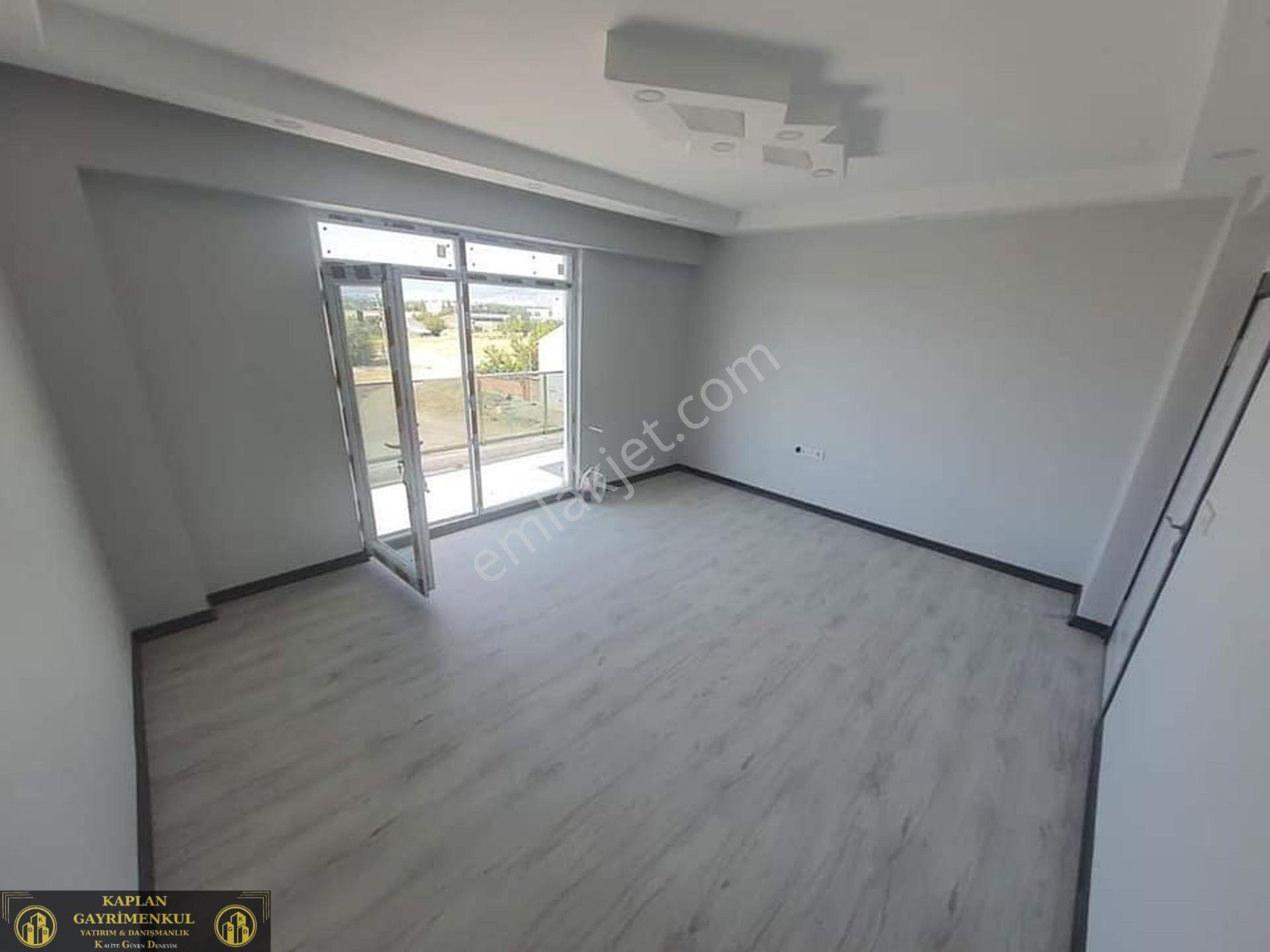 Kaplan Gayrimenkul’den 71 Evler Mah. Şehir Hastanesi Yakını 2+1 90 M² Satılık Daire - Görsel 3