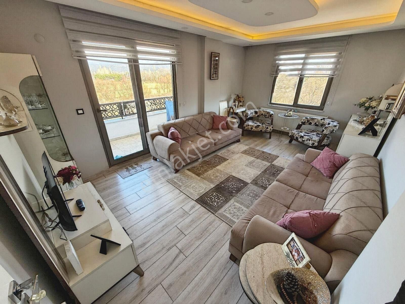 💥 Güç Gayrimenkul'den Akçay'da Ayrı Mutfak Doğa Manzaralı Ebeveynli 2+1 Daire - Görsel 16