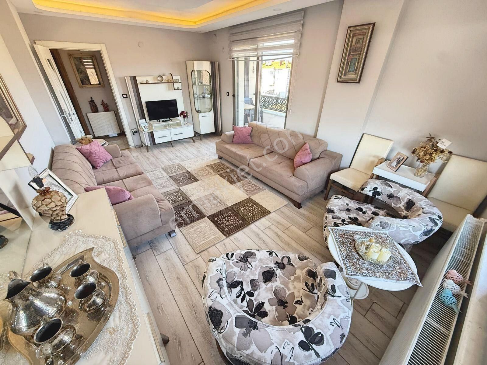 💥 Güç Gayrimenkul'den Akçay'da Ayrı Mutfak Doğa Manzaralı Ebeveynli 2+1 Daire - Görsel 4