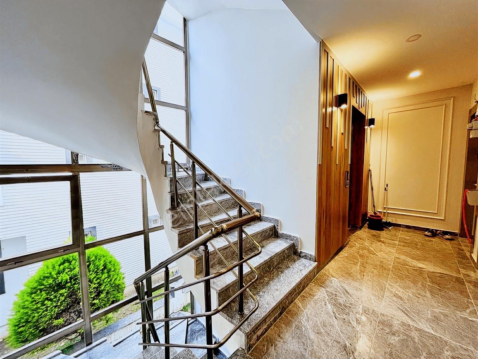 Yetkili Gürsoy'dan Altınkumda Doğalgazlı Ebeveyn Banyolu 2+1 - Görsel 9