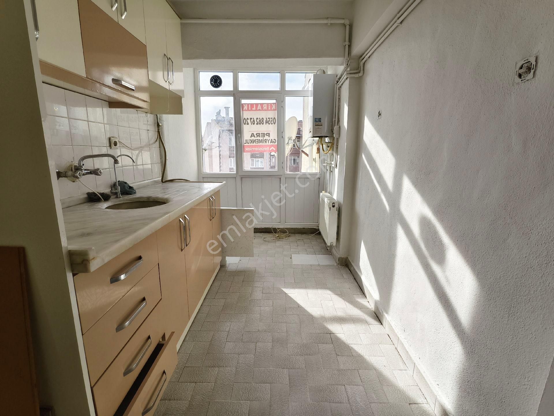 Pera'dan Çankaya Mah.göçmen Evlerinde Kiralık 2+1 Daire - Görsel 15