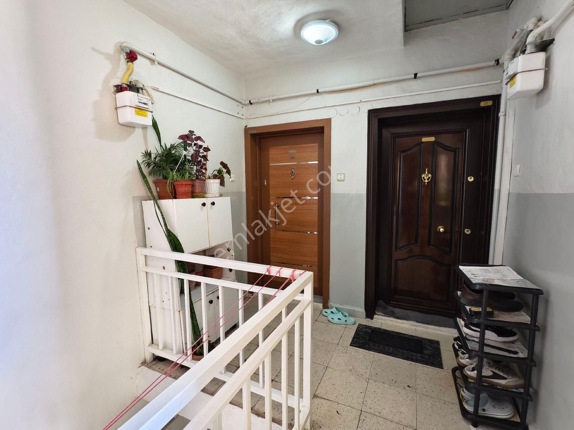 Pera'dan Çankaya Mah.göçmen Evlerinde Kiralık 2+1 Daire - Görsel 4