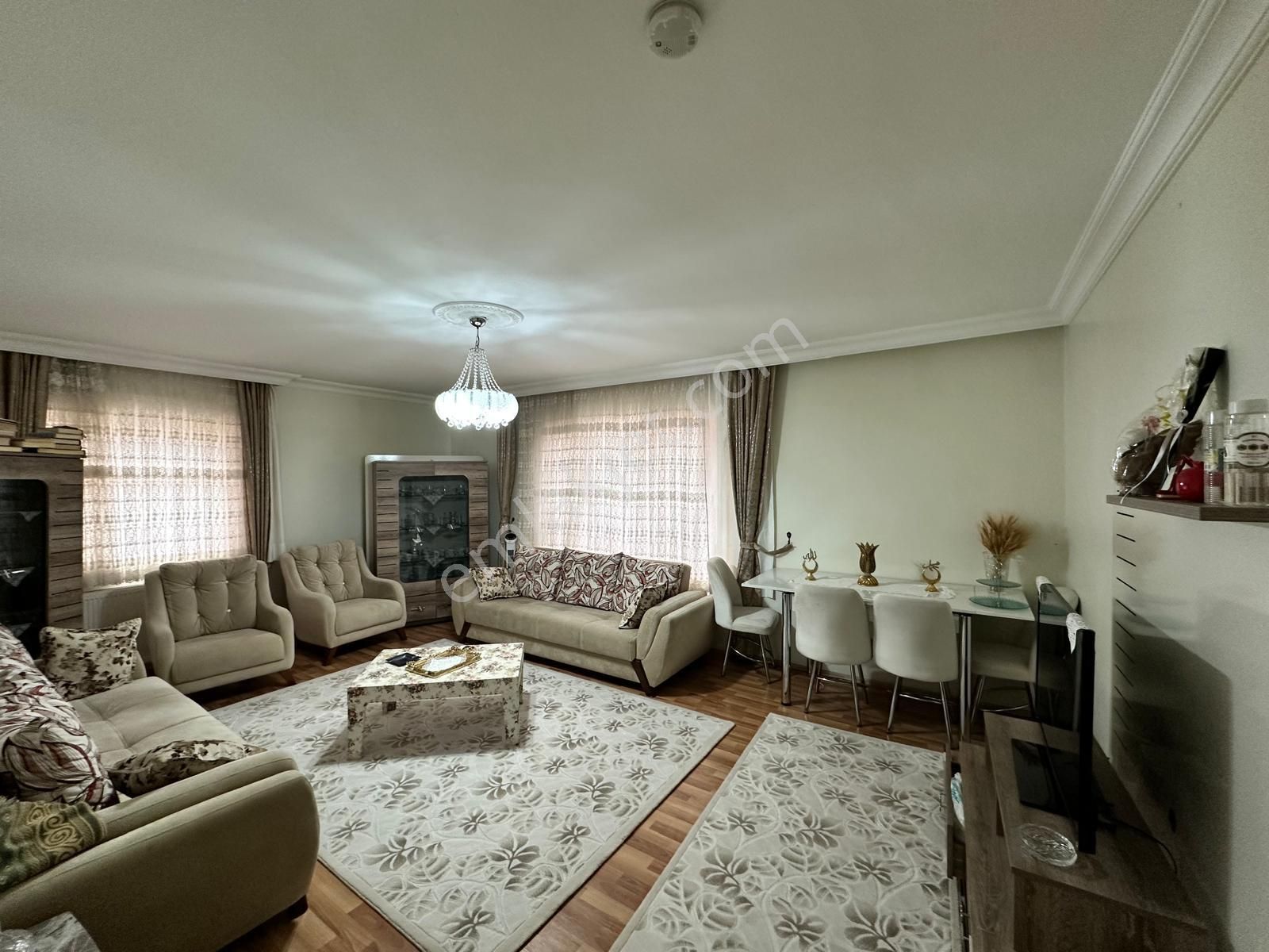 Mamak - Başak Mahallesi Şehitler Okulu Yakınında Katta 3+1 Satılık Daire !!!