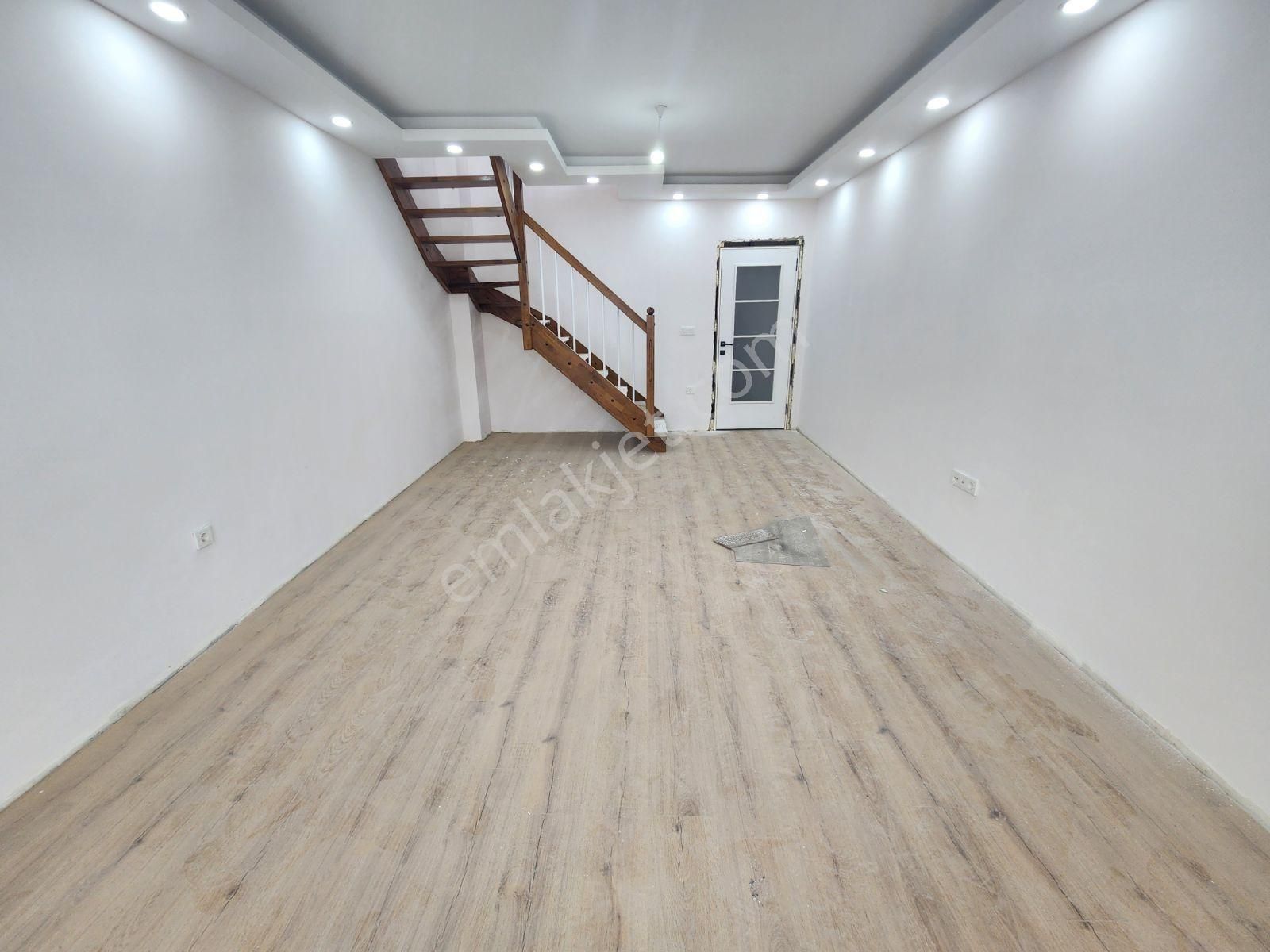 Yayla Uefa Anıtı Civarı Sıfır Binada 4+1 170m2 Asansörlü Dubleks