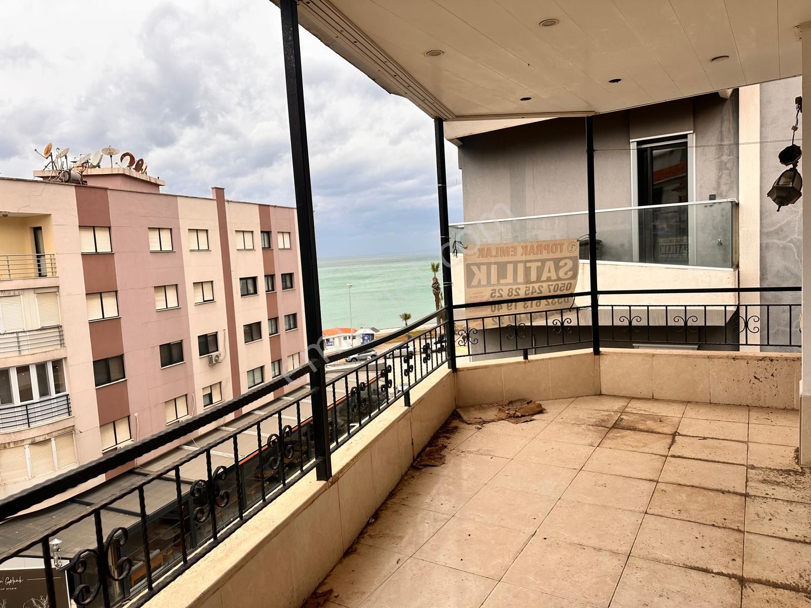 Kuşadası Kordona 2. Bina Deniz Manzaralı Geniş 2+1 - Görsel 2